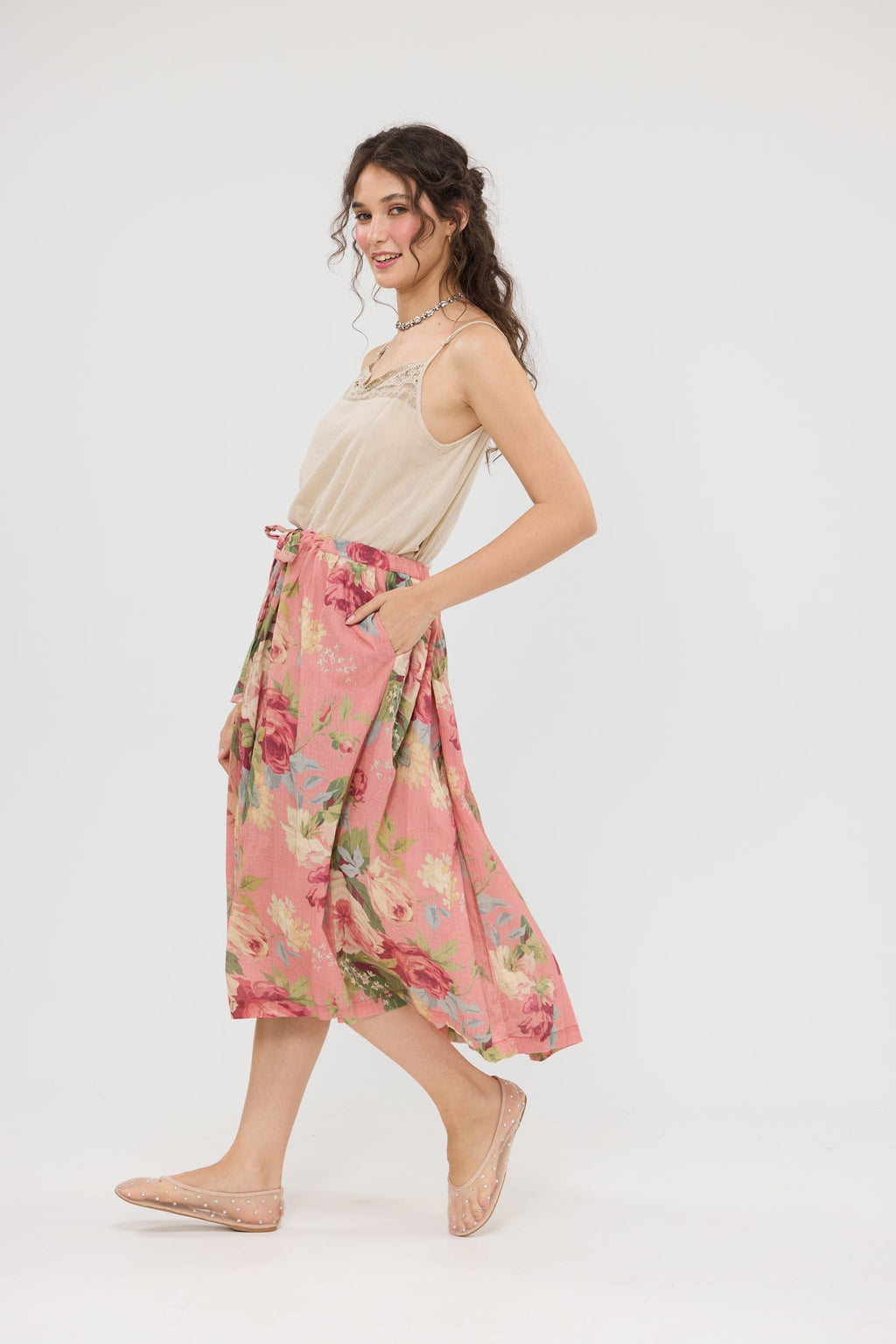 Miss roses sister violet Garland skirt. Garden coral