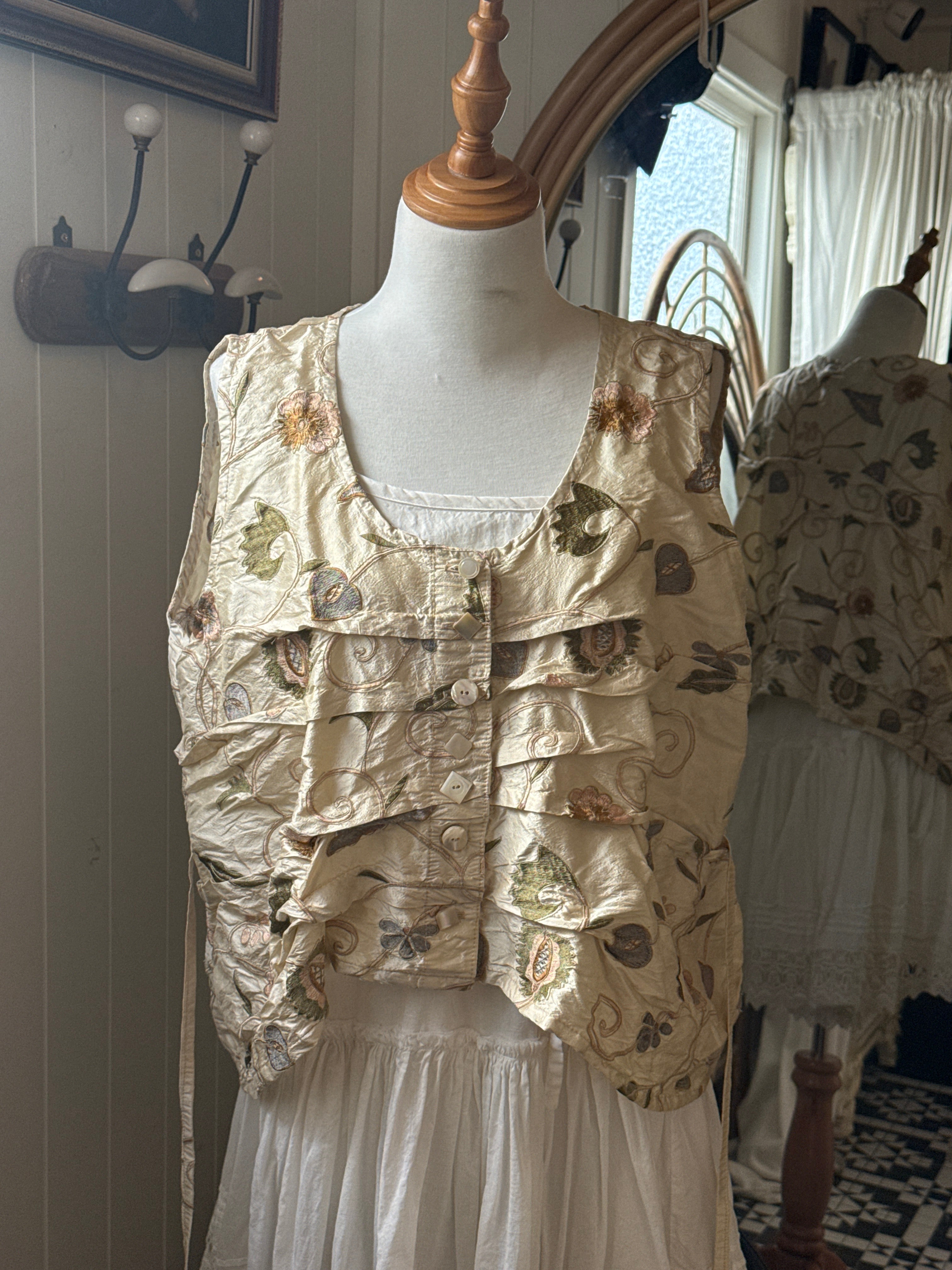 Krista Larson smashed cami embroidered exquisite silk O/S