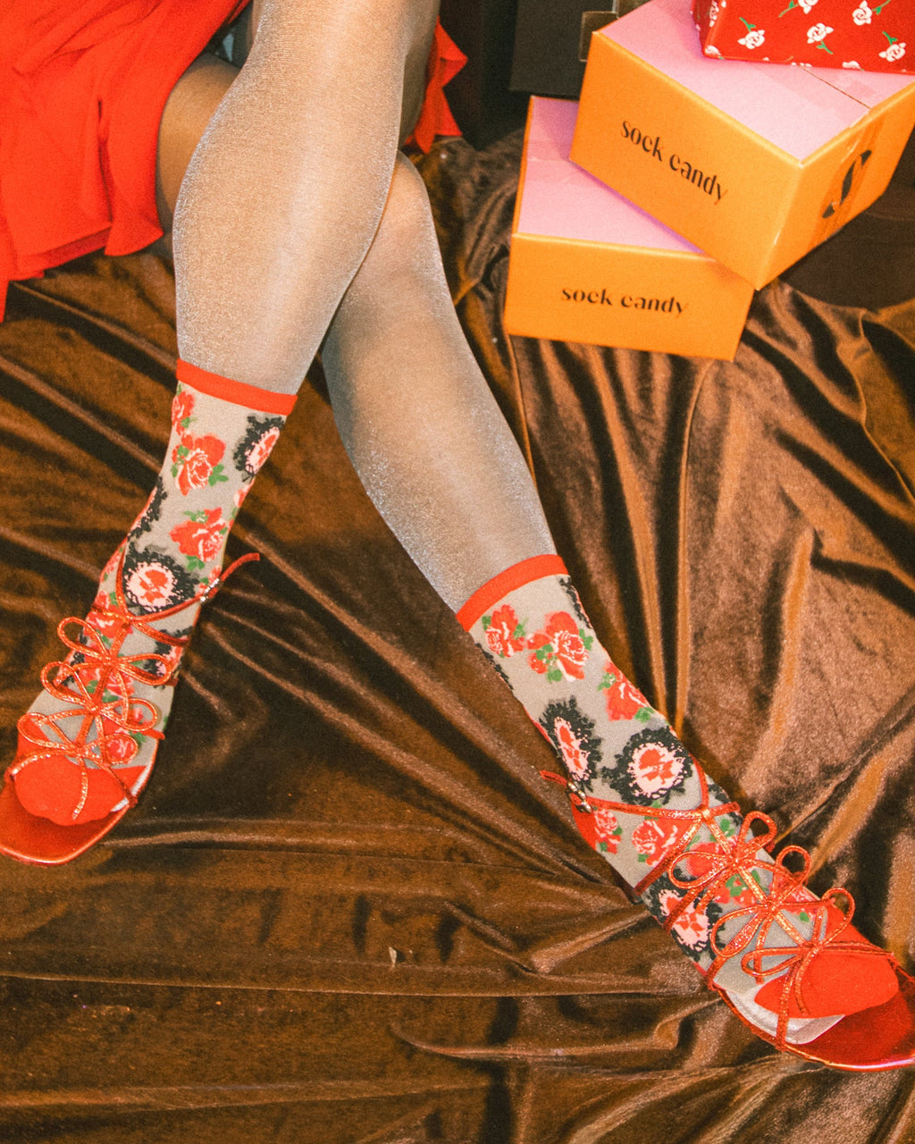 Cameo Rose Sheer Crew Socks