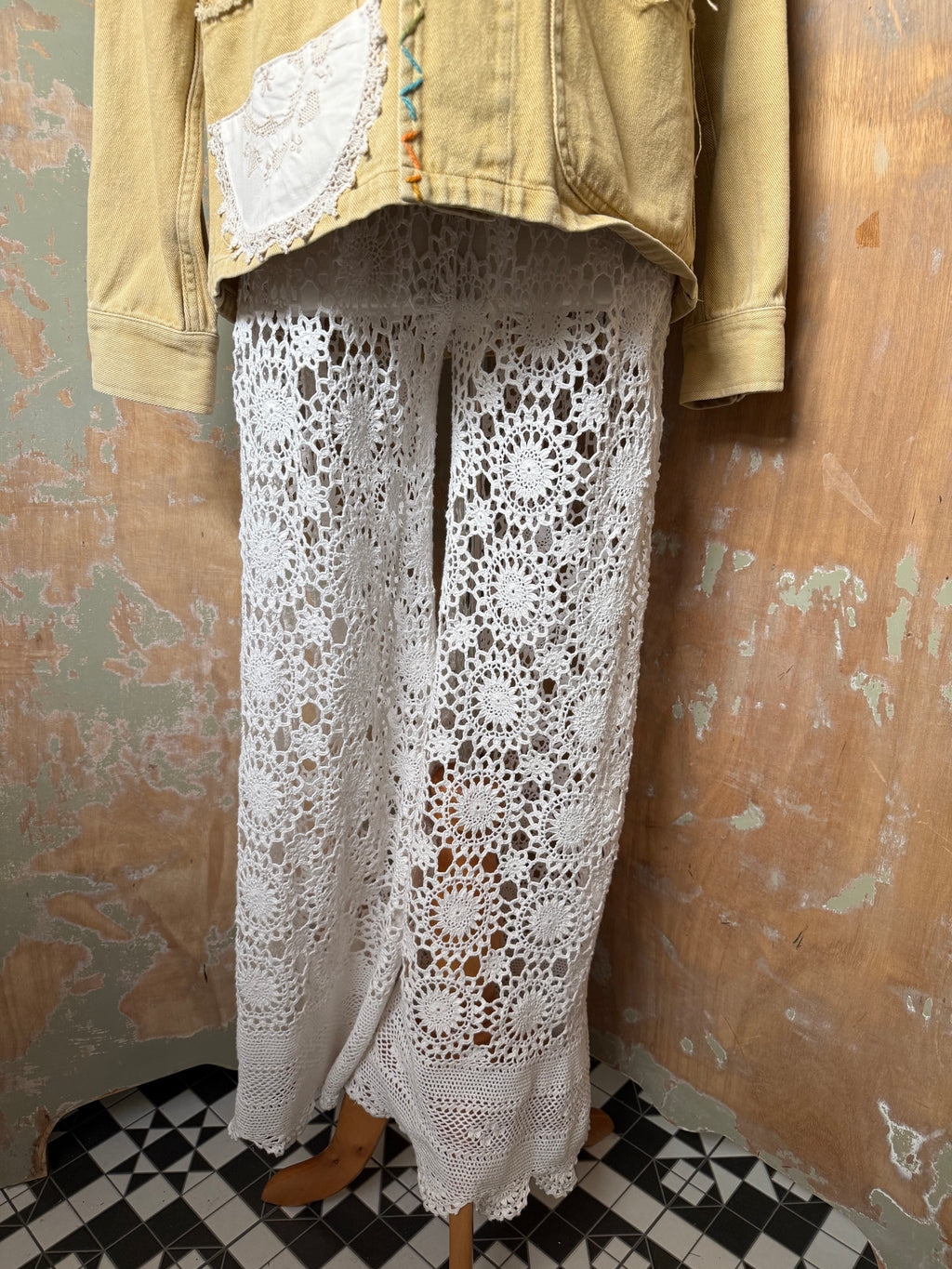 Chuckles & Boo Nikki Pants S12