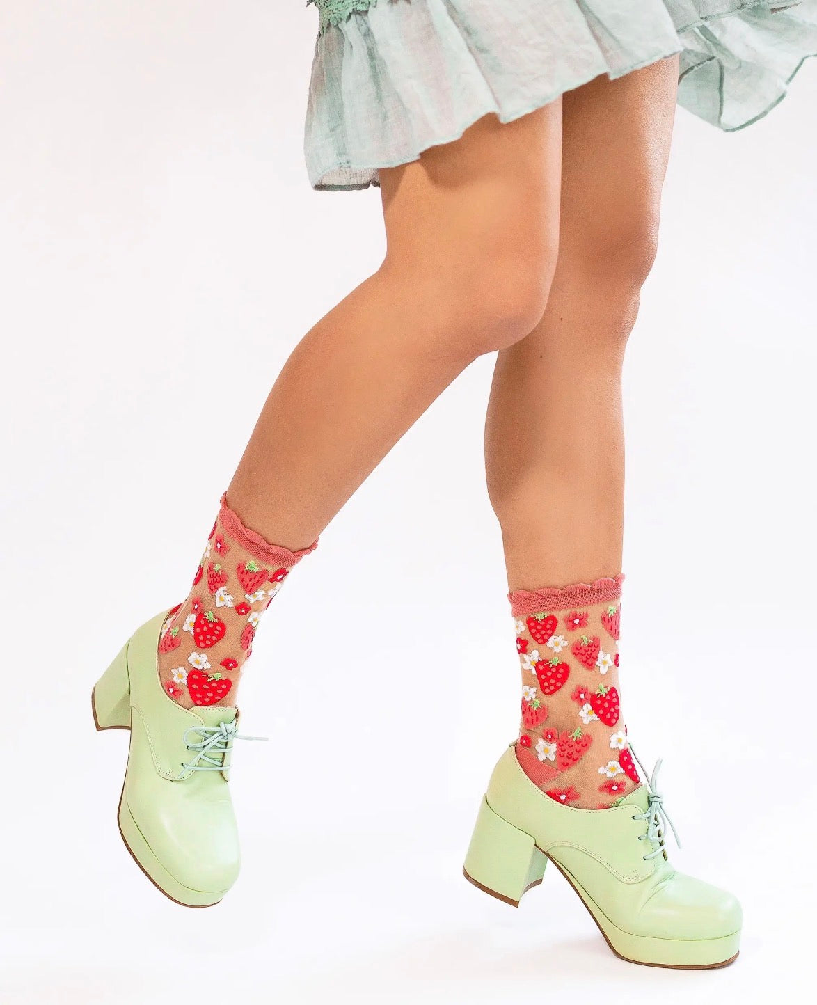 Strawberries daisy ruffle sheer crew socks