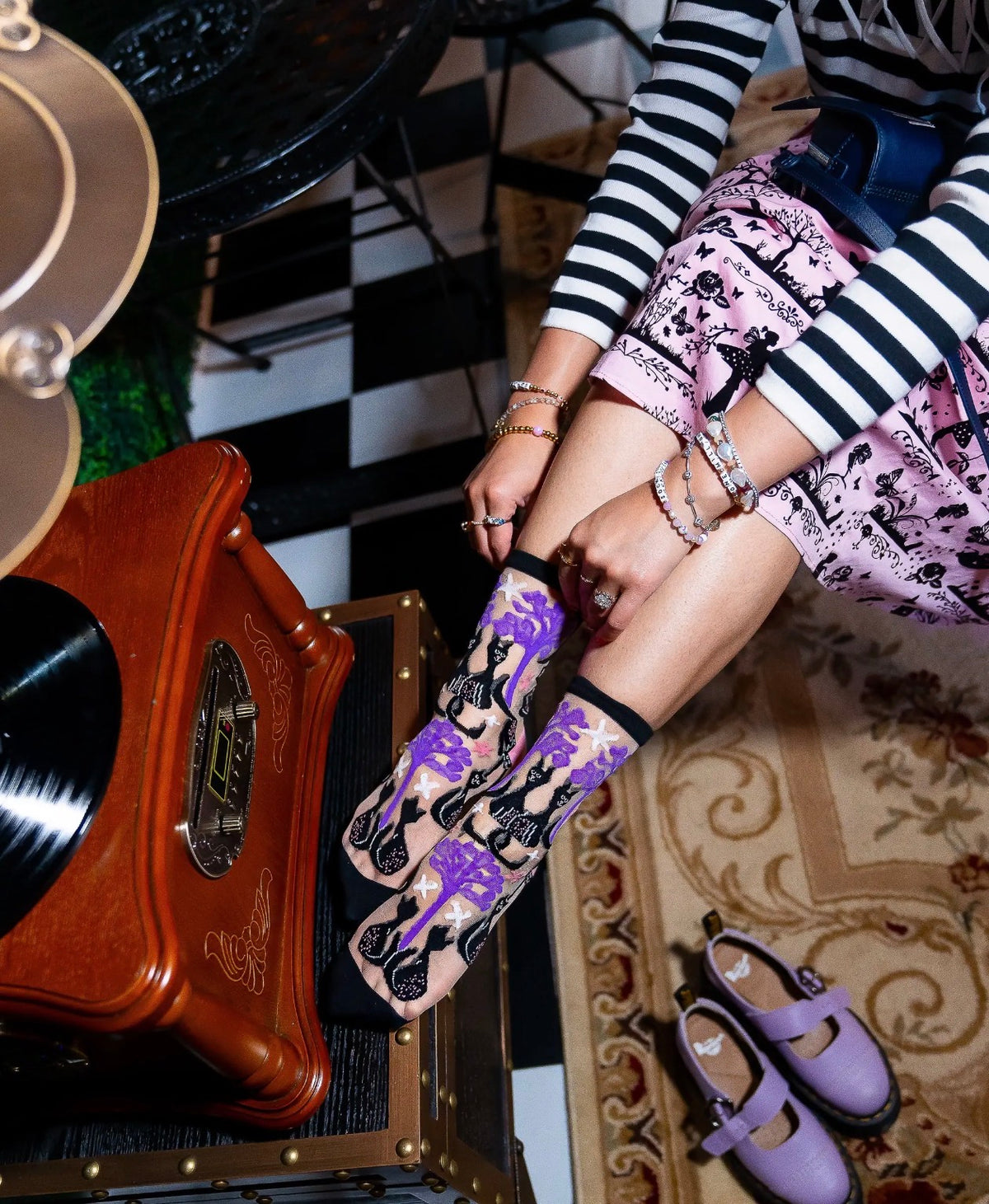 Nocturnal cats sheer ankle crew socks