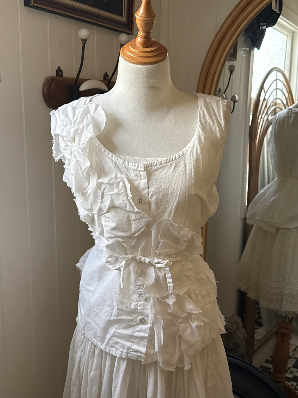 Krista Larson Hibiscus cami cream CV O/S