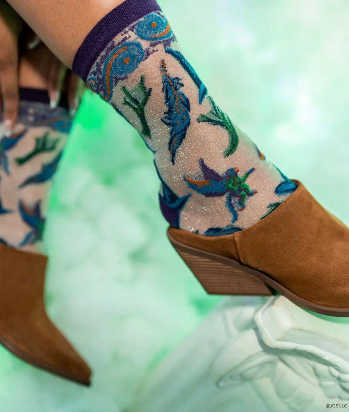 Wicked alphaba shimmer sheer crew socks