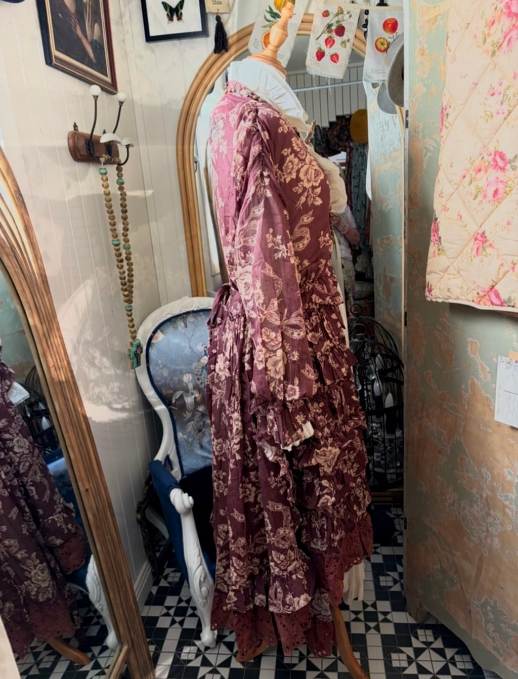 Jaded gypsy whispering blooms duster