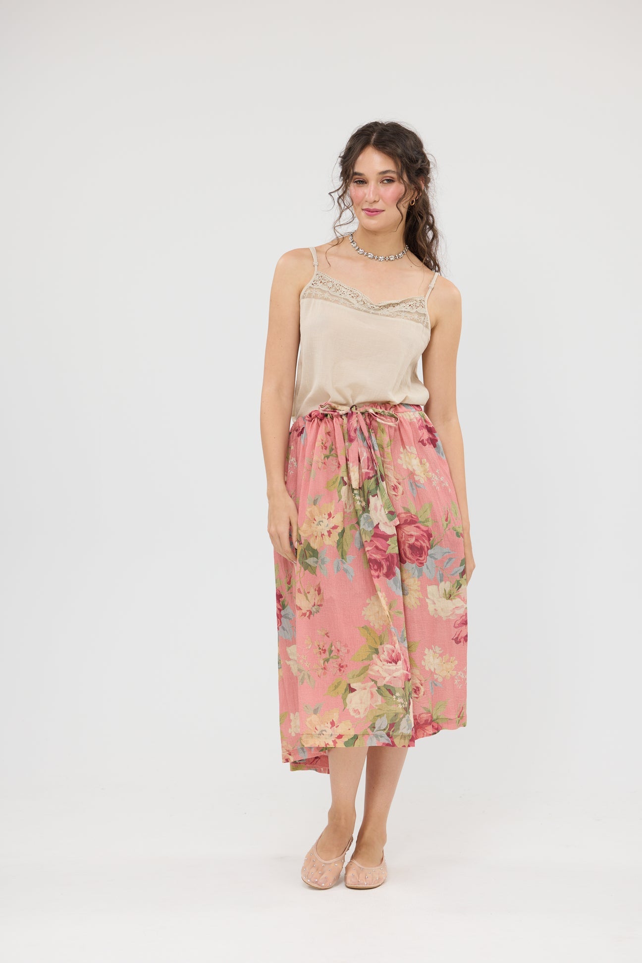Miss roses sister violet Garland skirt. Garden coral
