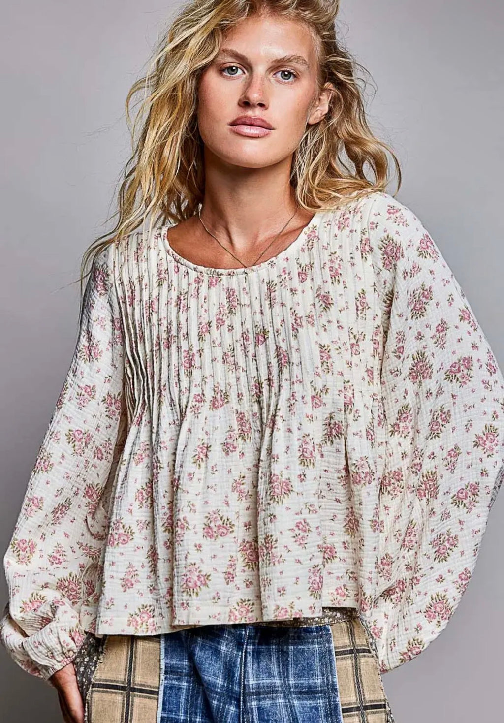 Cassie pintuck floral balloon top