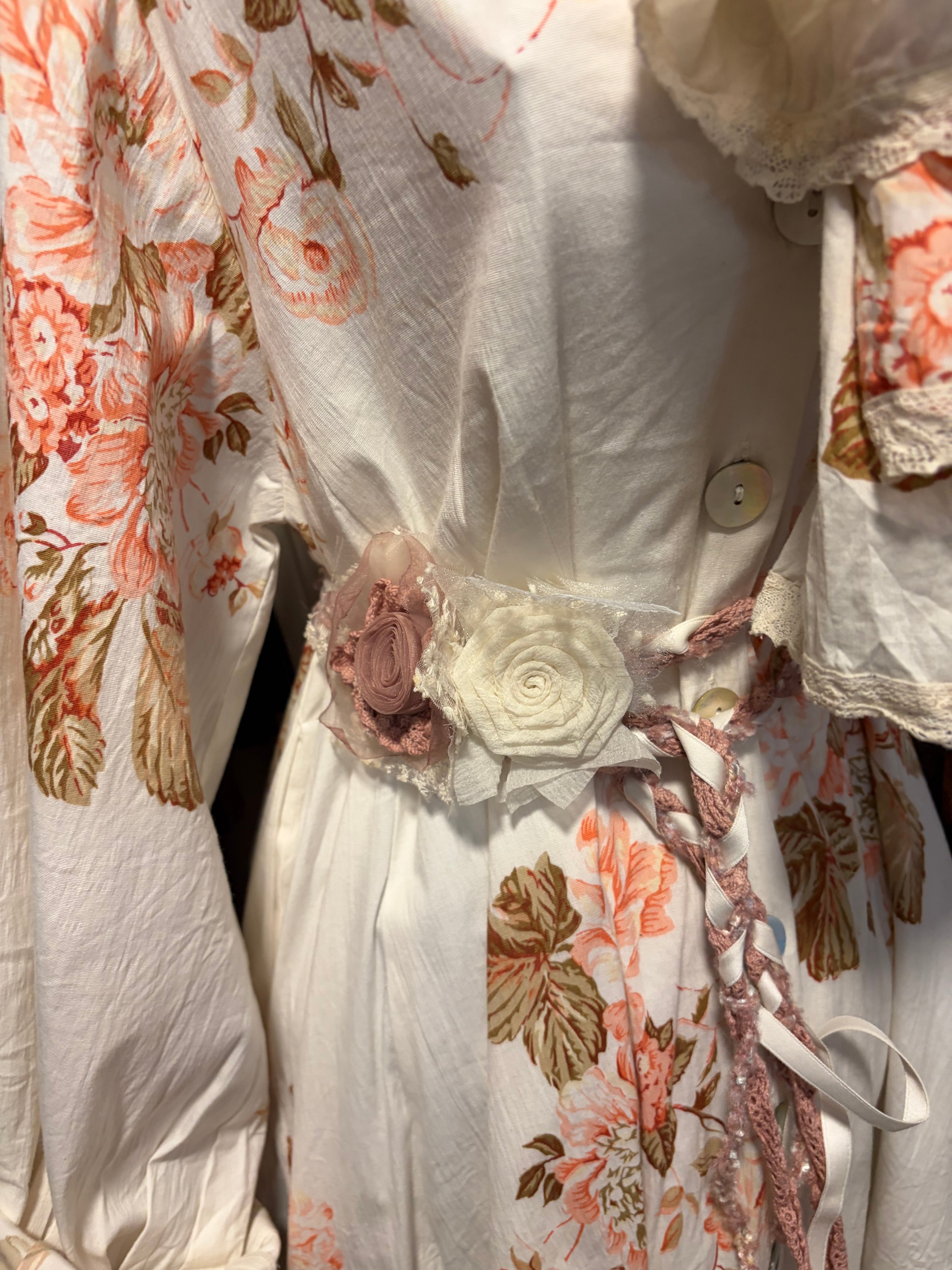 Serephina hand made rose belt