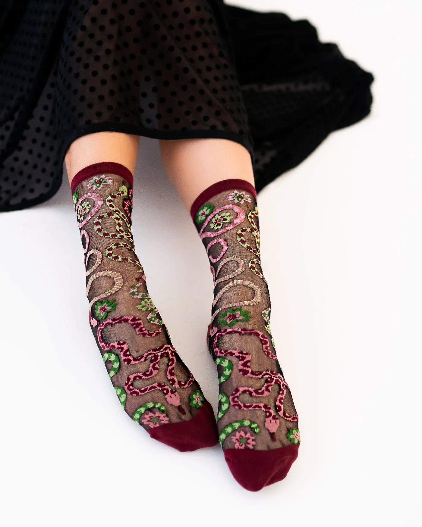 Serpentine floral black sheer crew socks