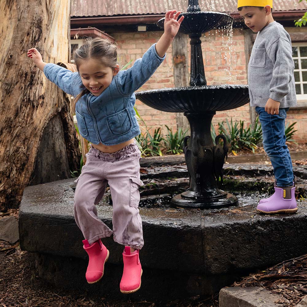 Merry People Bobbie Kids Boots |fuchsia
