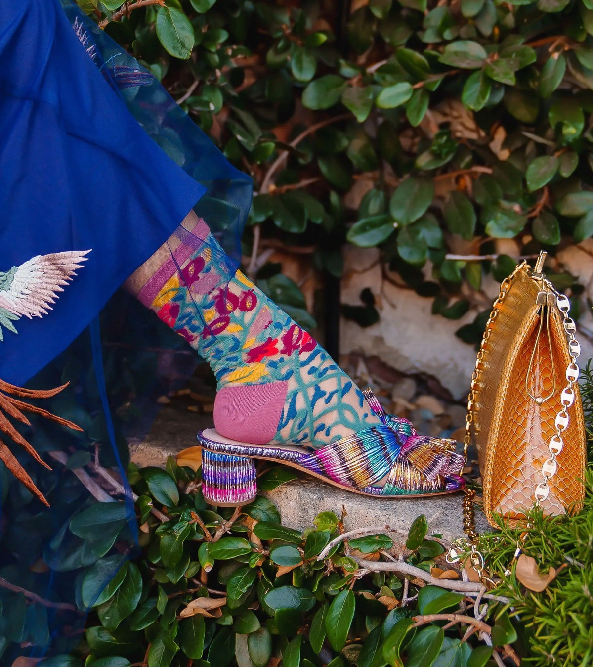 Tapestry vines sheer crew socks