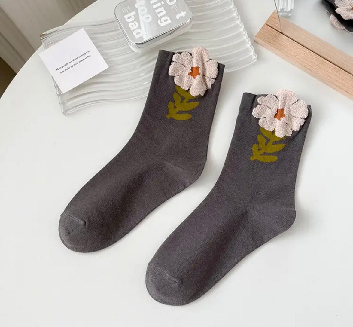 3D cotton flower garden socks grey - Stay Wild Collective