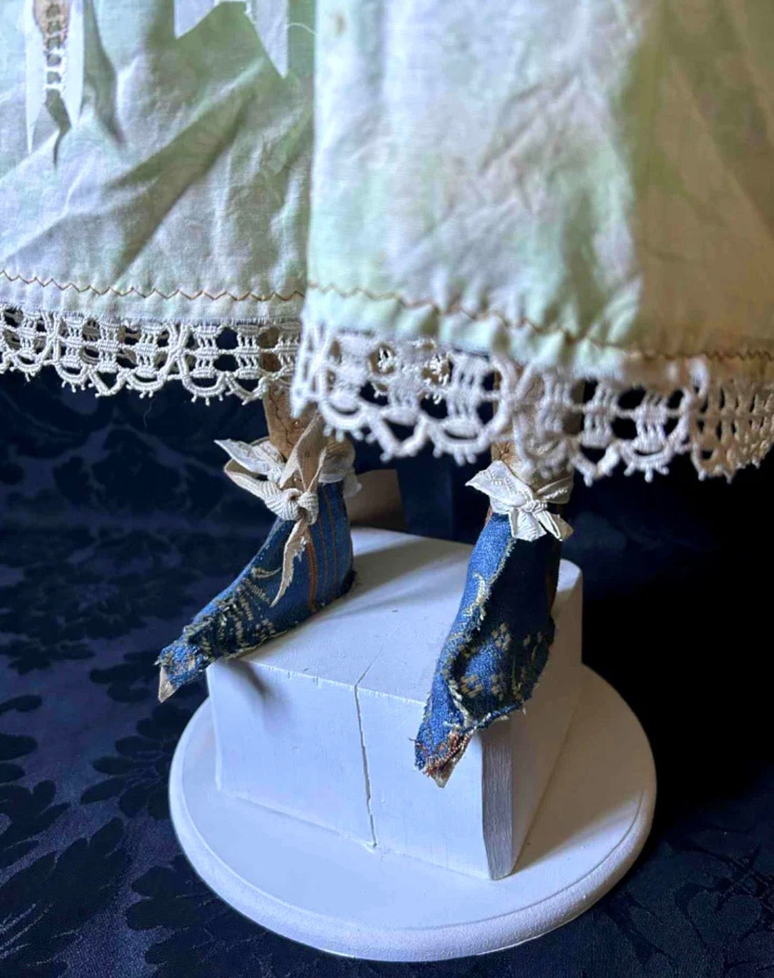 Hip hip decay Sydelle human sculpt