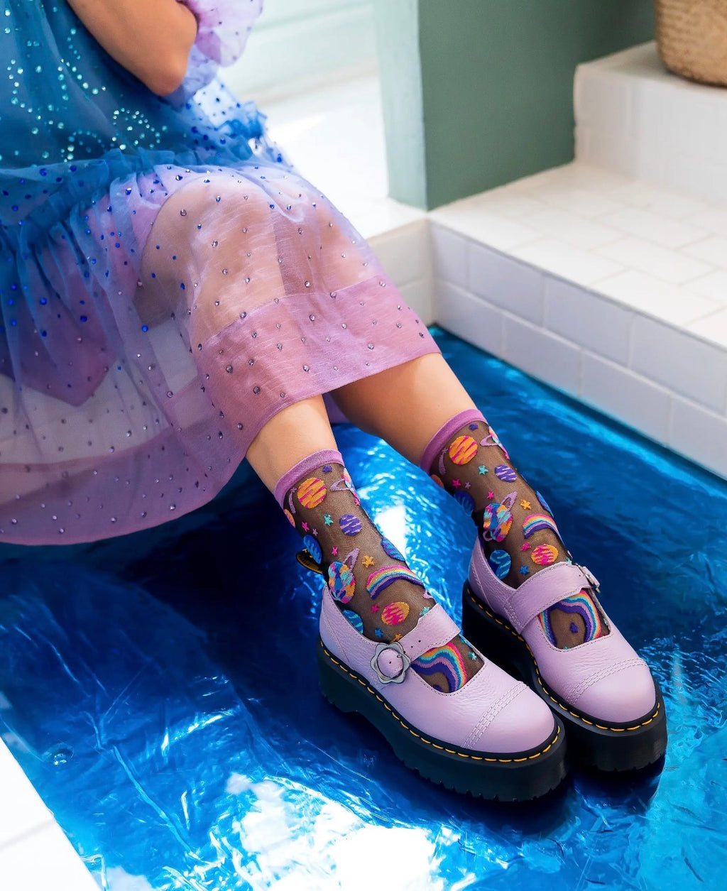 Art planets black sheer crew socks