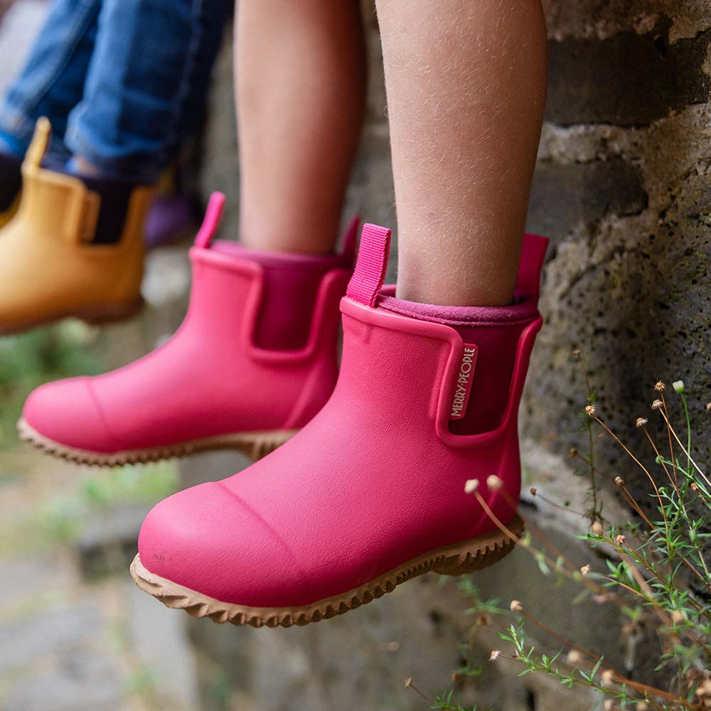 Merry People Bobbie Kids Boots |fuchsia