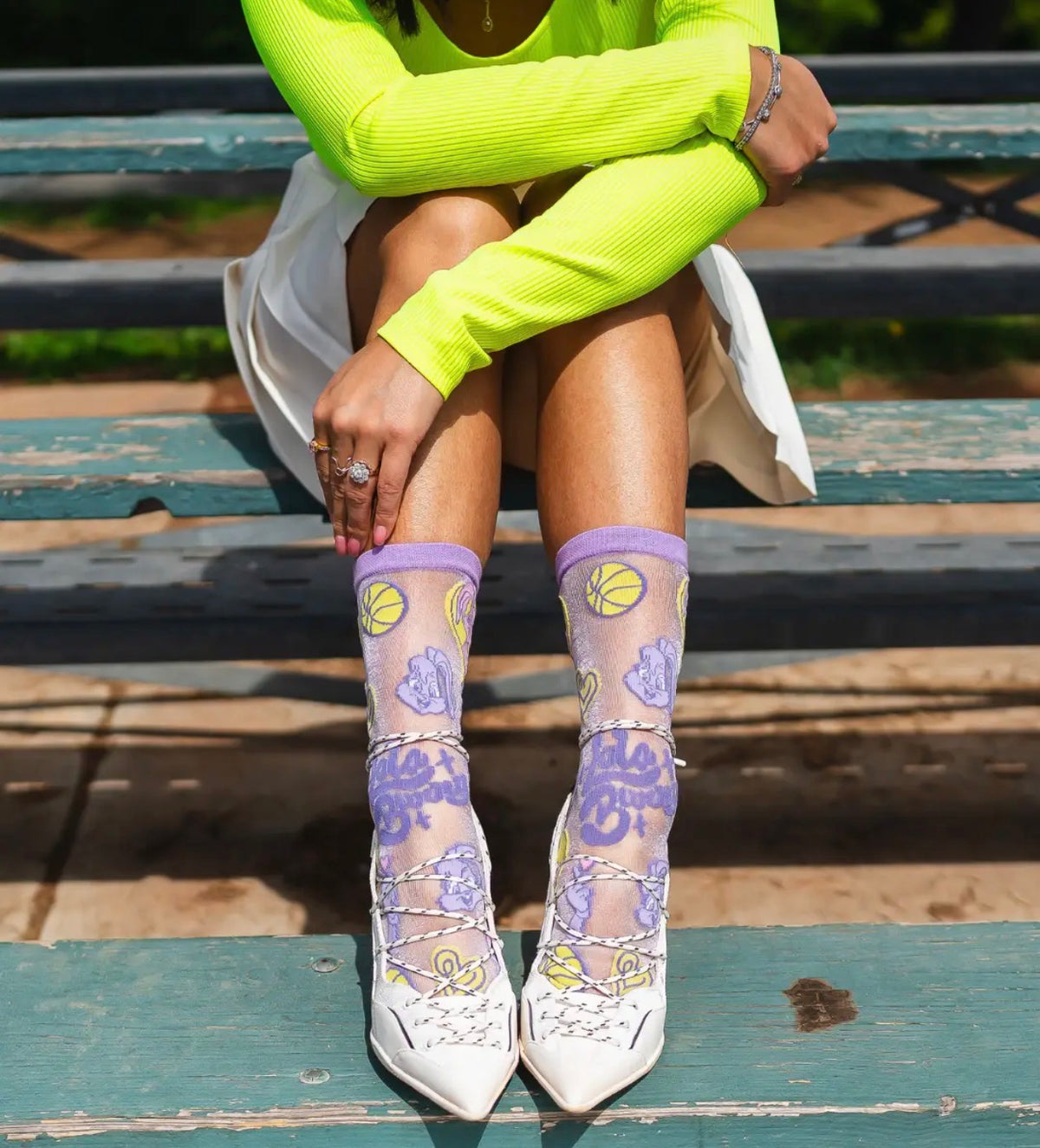 Lola bunny shimmer sheer crew sock