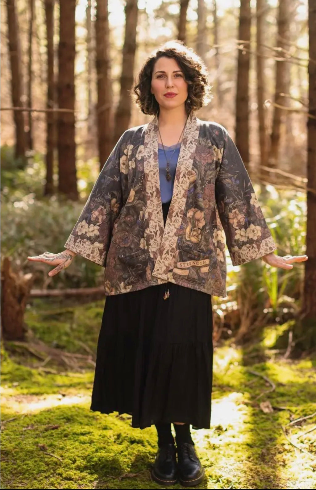 Lion heart cottage cardigan market of stars
