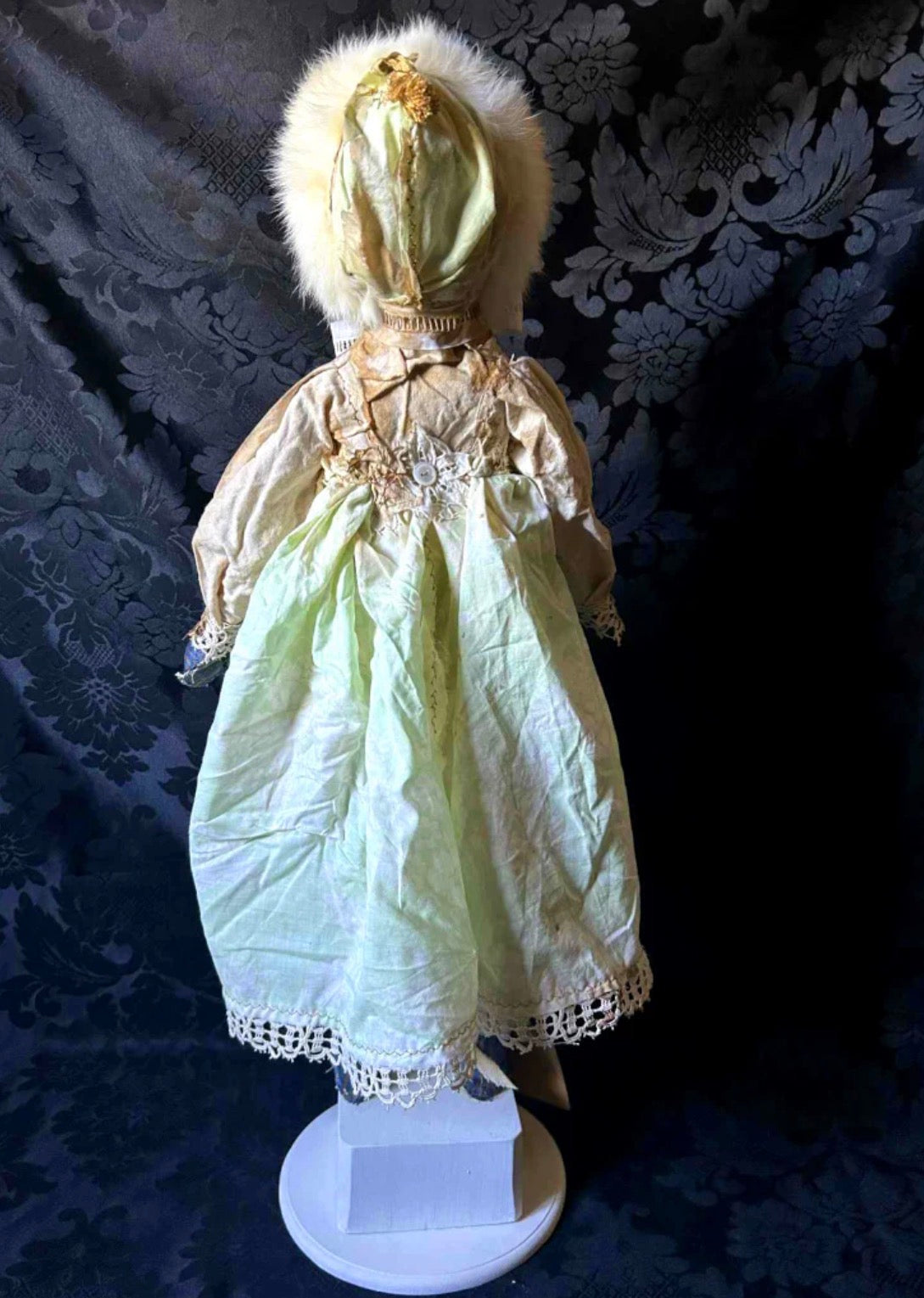 Hip hip decay Sydelle human sculpt