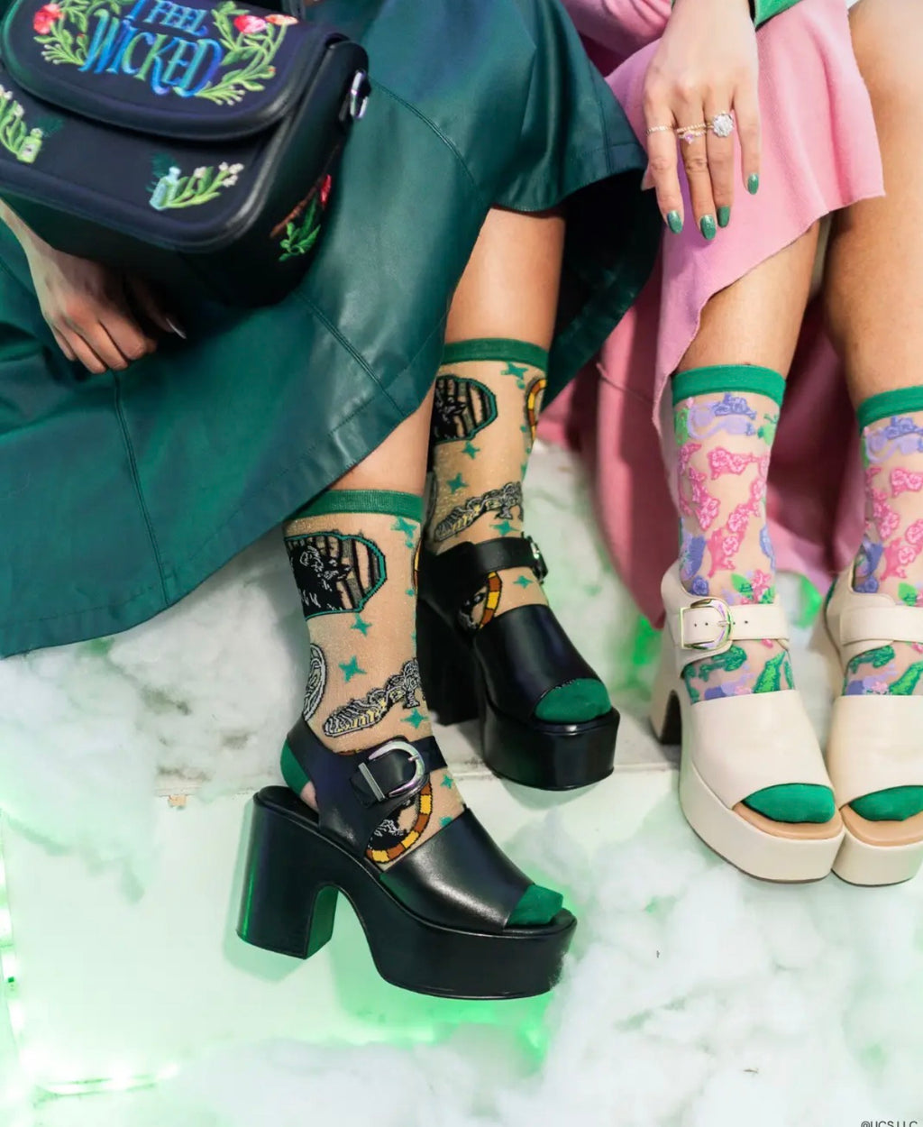 Wicked all roads leads to oz shimmer socks