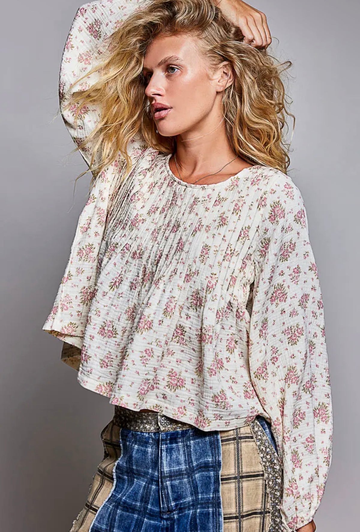 Cassie pintuck floral balloon top