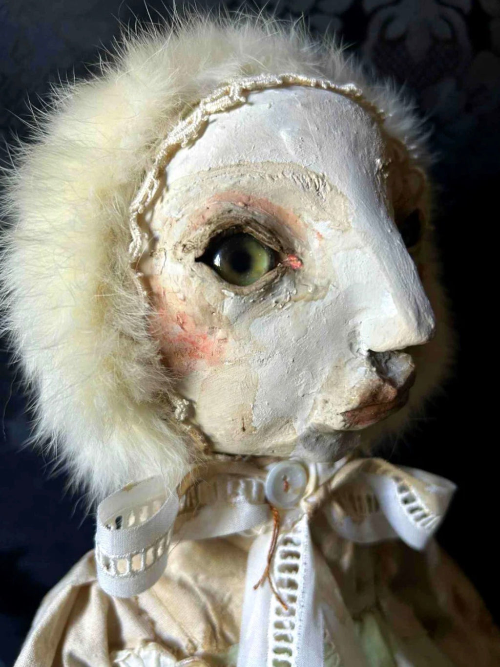 Hip hip decay Sydelle human sculpt