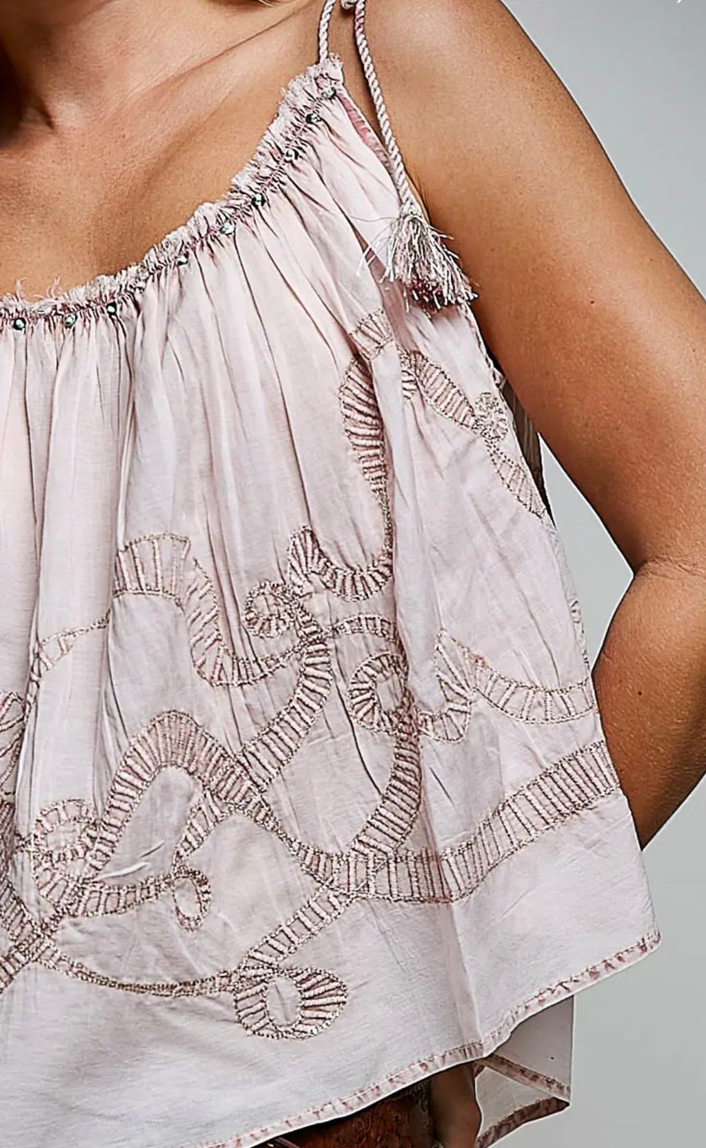 Gisella embroider spangle tassel top