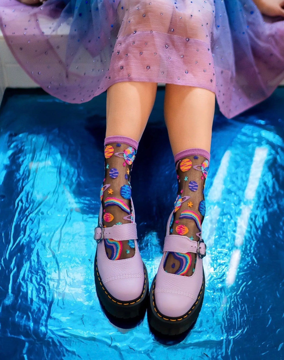 Art planets black sheer crew socks