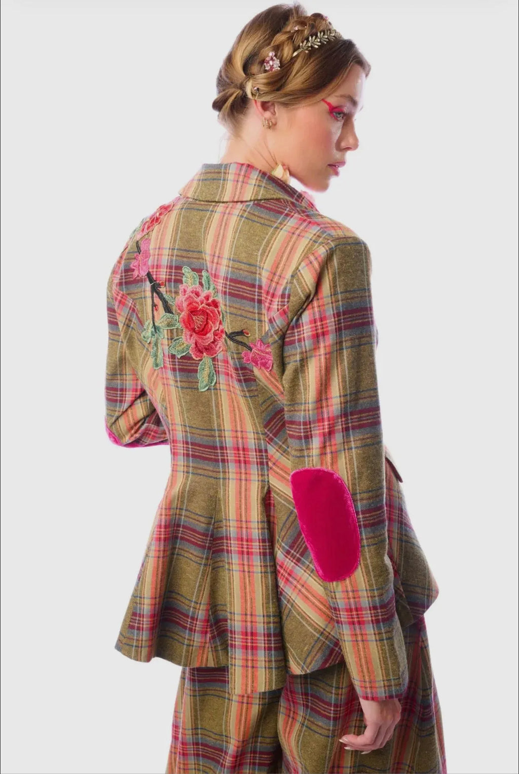 Aratta season statement blazer - Stay Wild Collective  