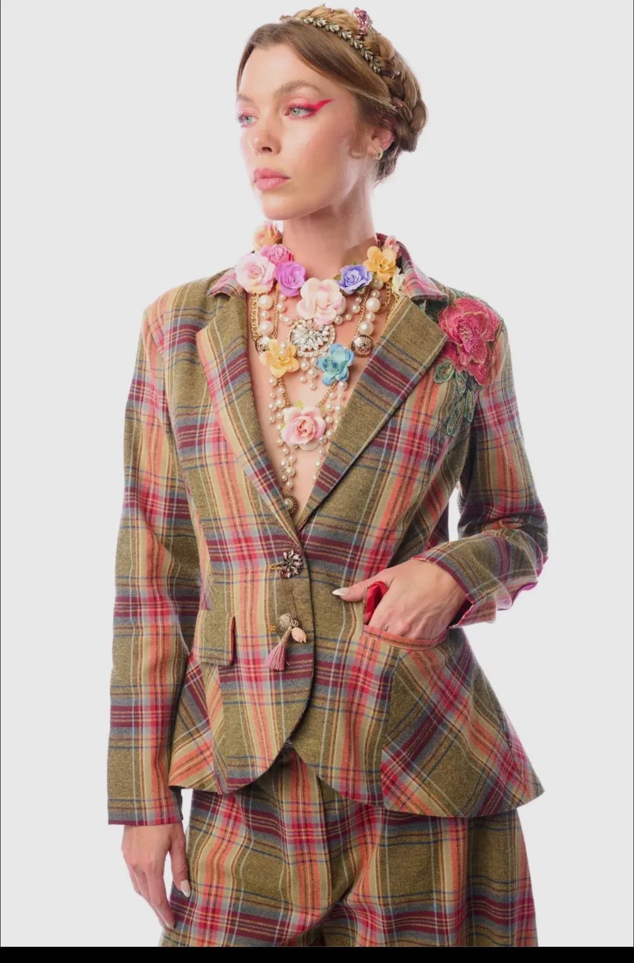 Aratta season statement blazer - Stay Wild Collective  