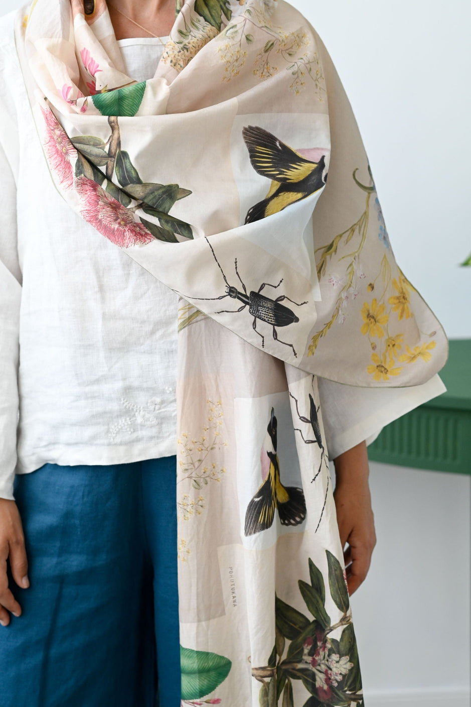 Lazy bones natural wonders scarf
