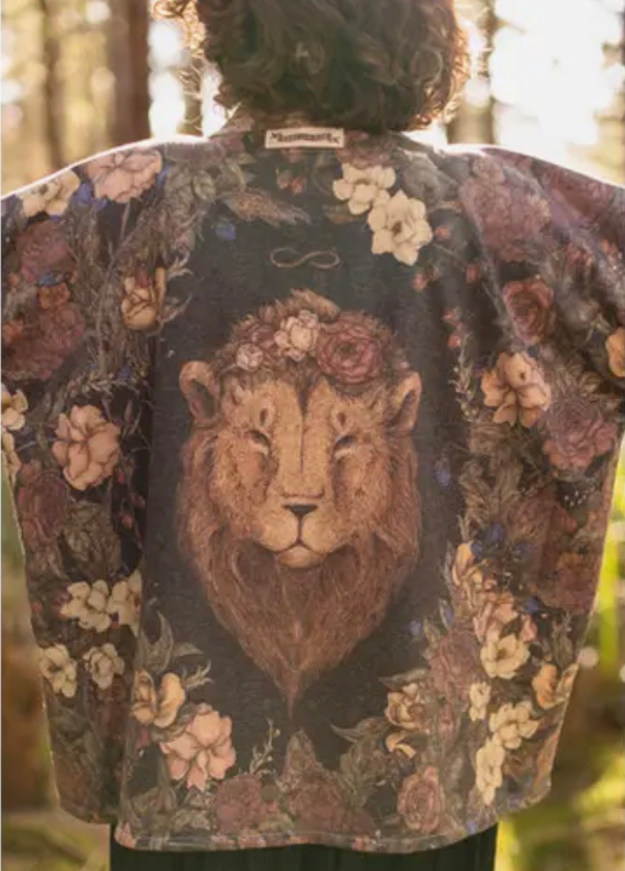 Lion heart cottage cardigan market of stars