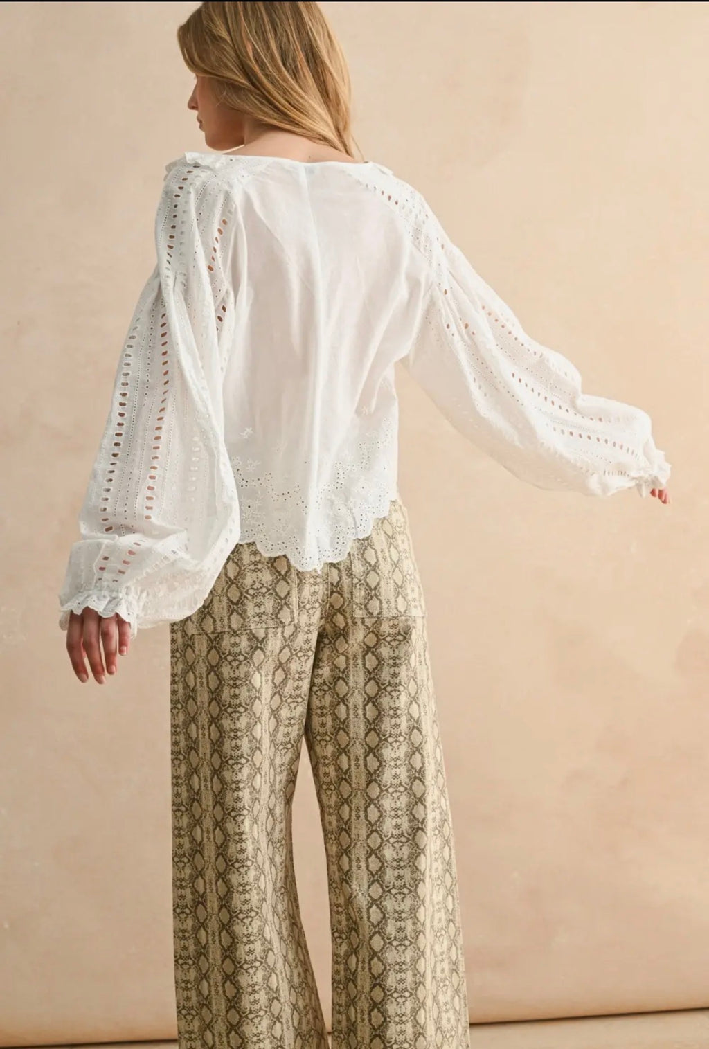 Miou muse embroider tie front top