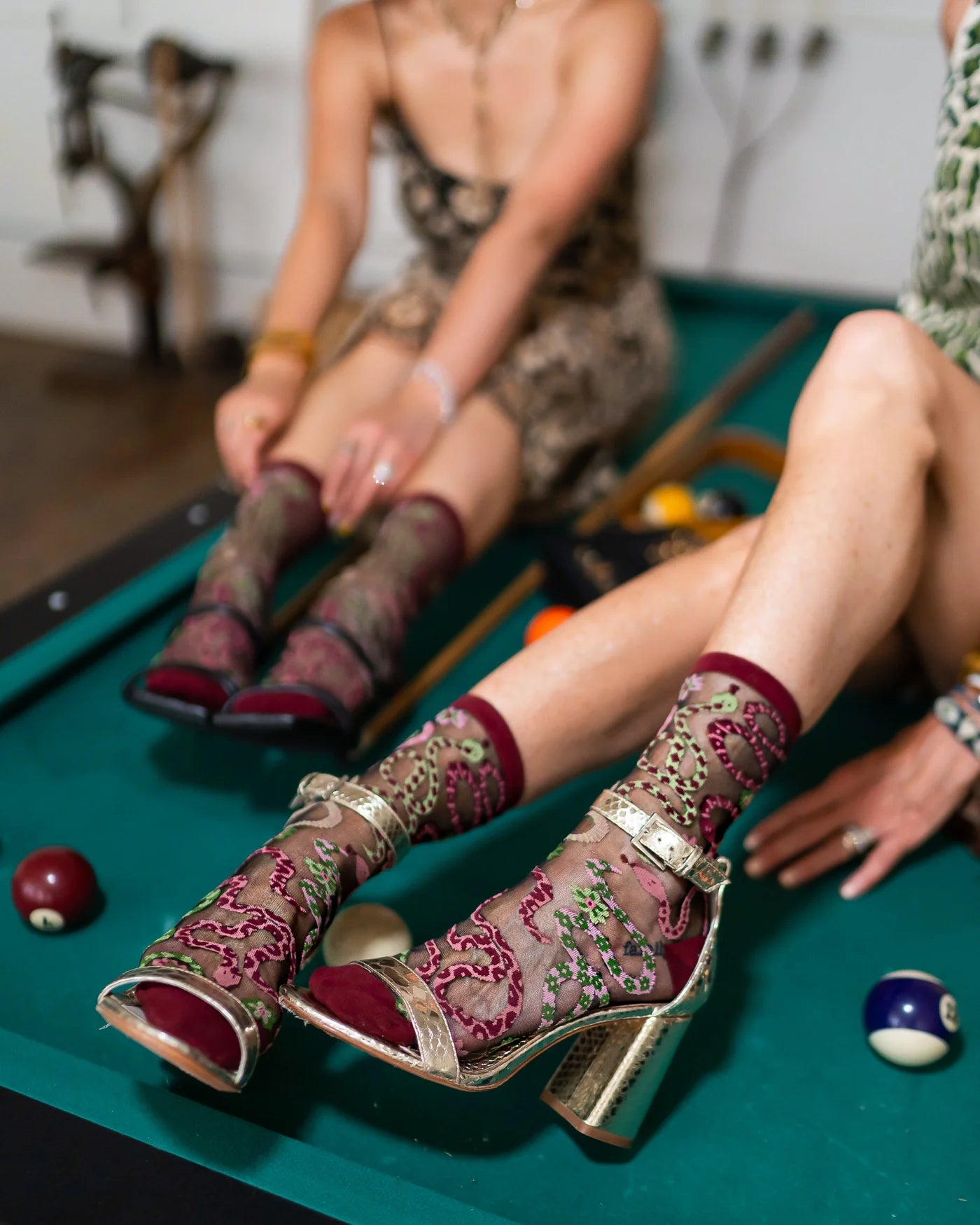 Serpentine floral black sheer crew socks