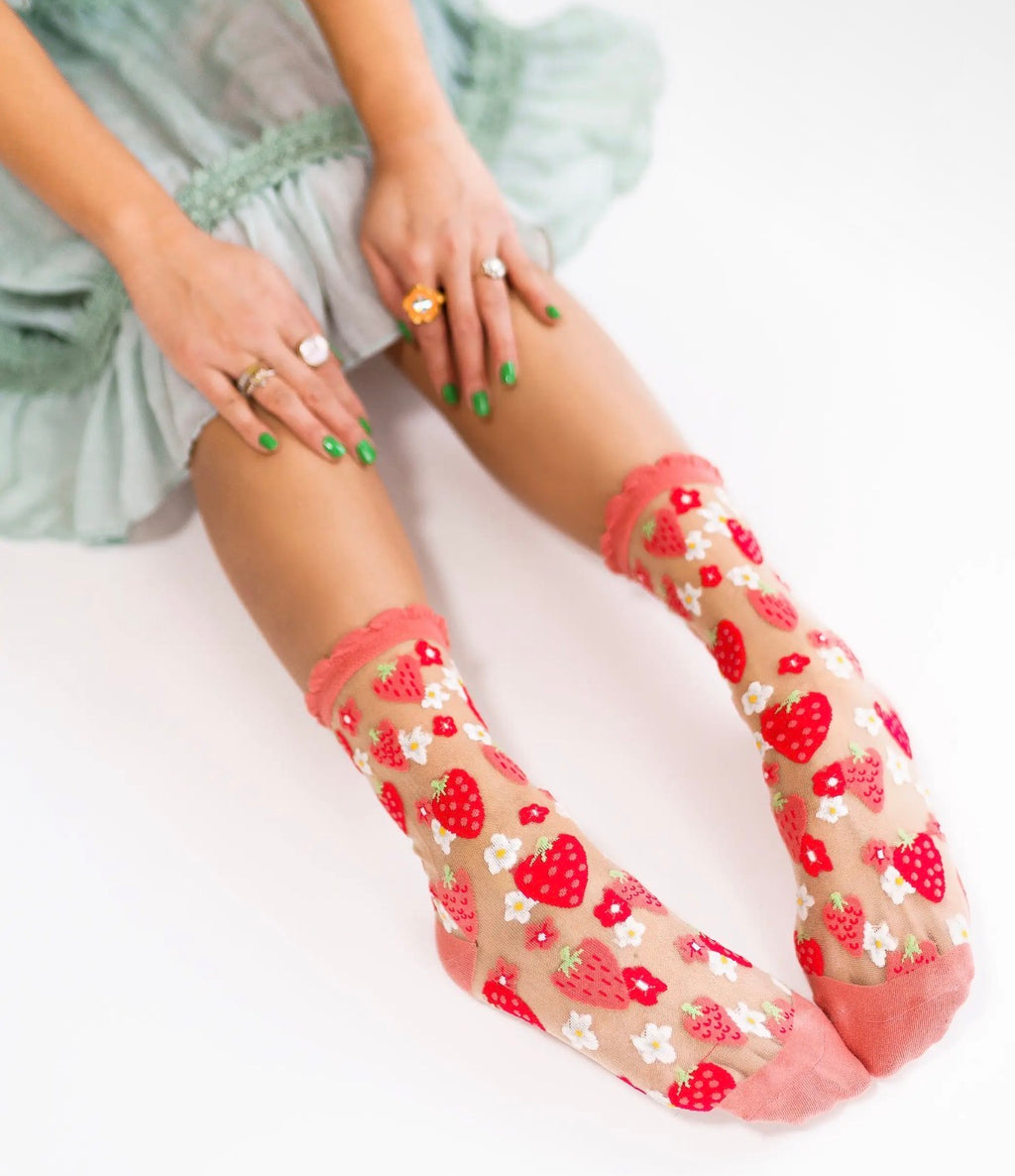 Strawberries daisy ruffle sheer crew socks