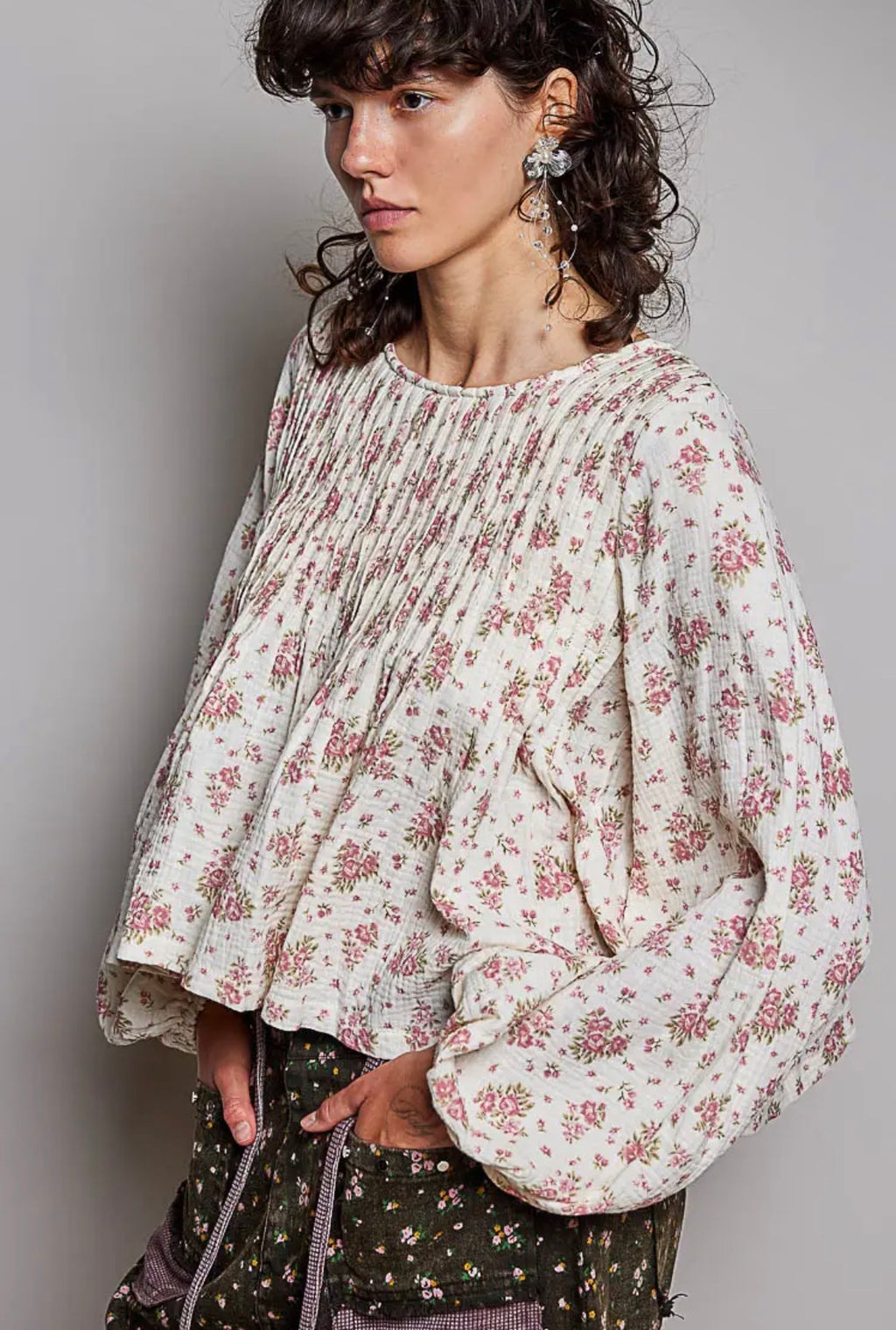 Cassie pintuck floral balloon top - Stay Wild Collective