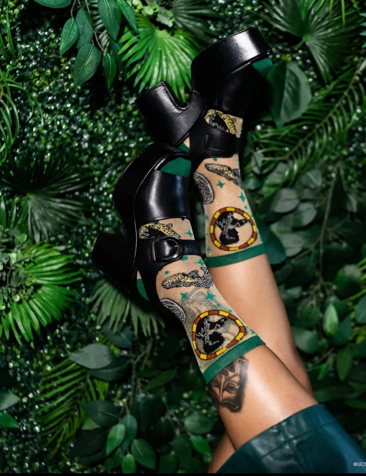 Wicked all roads leads to oz shimmer socks