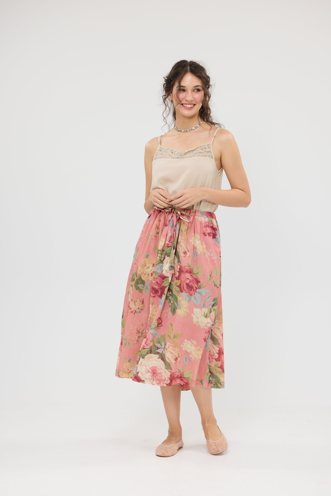 Miss roses sister violet Garland skirt. Garden coral