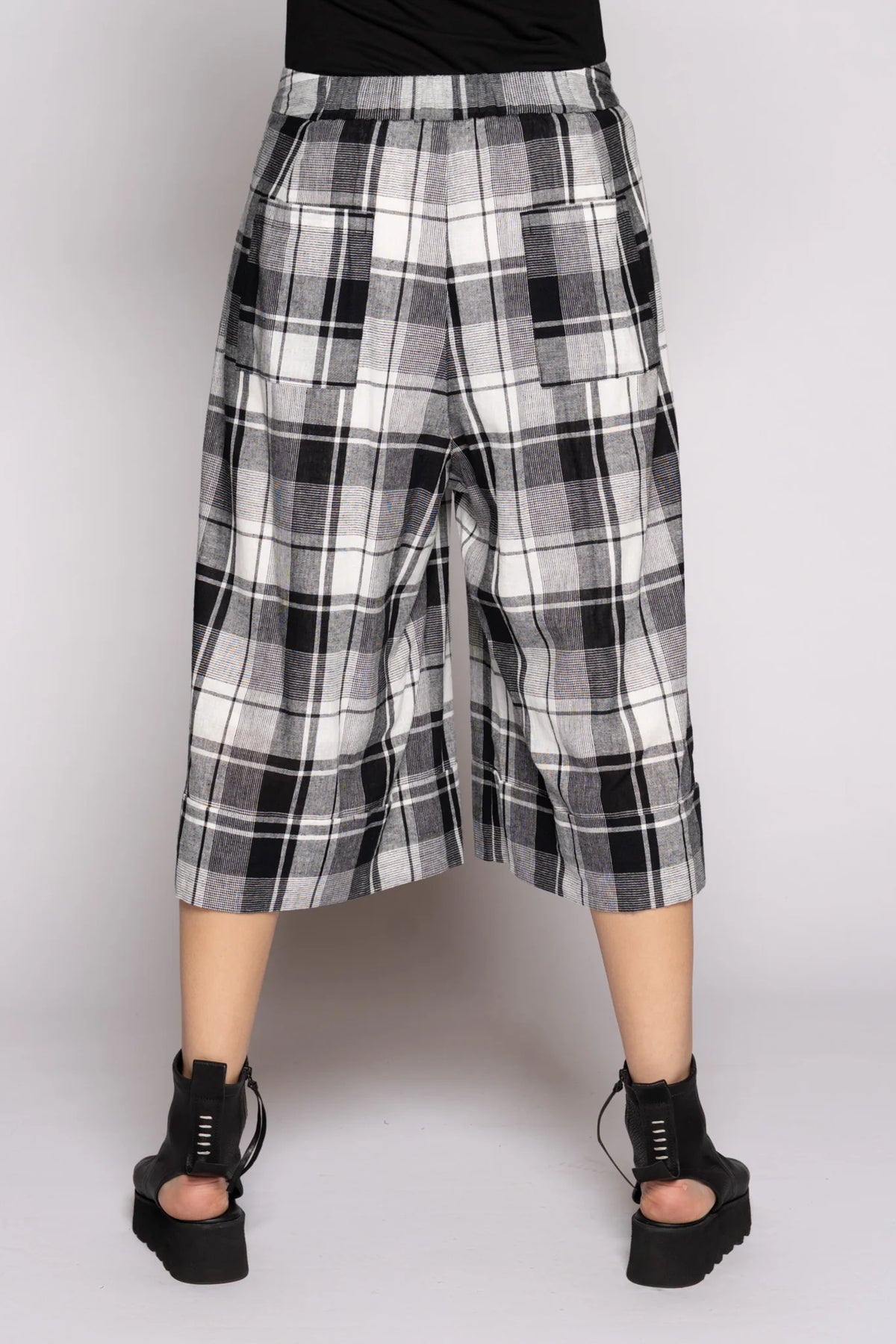 Dogstar Arya short black