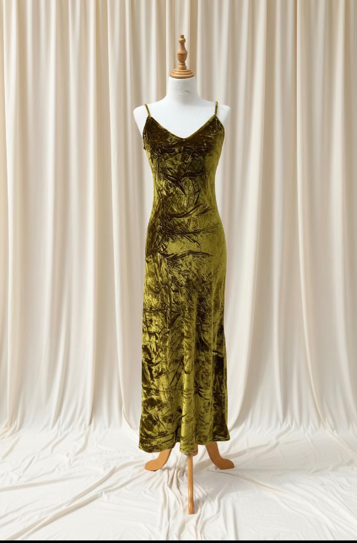 Otomo Marilyn - Silk Velvet slip dress  Fern