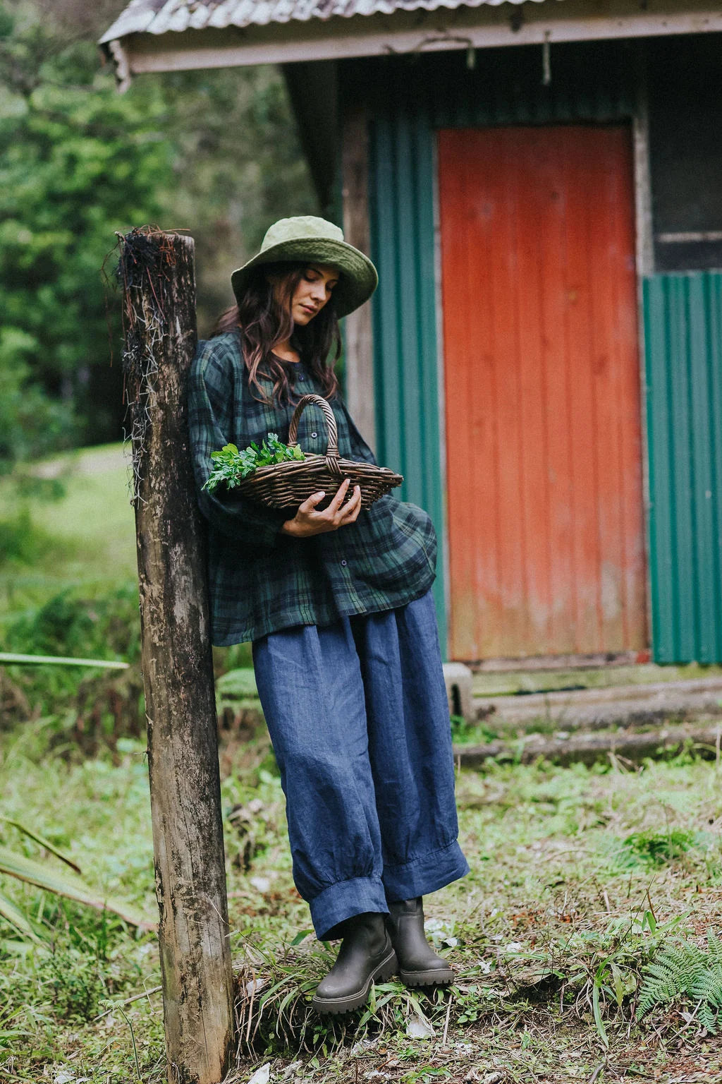 Montaigne Desi Linen Pants in Indigo