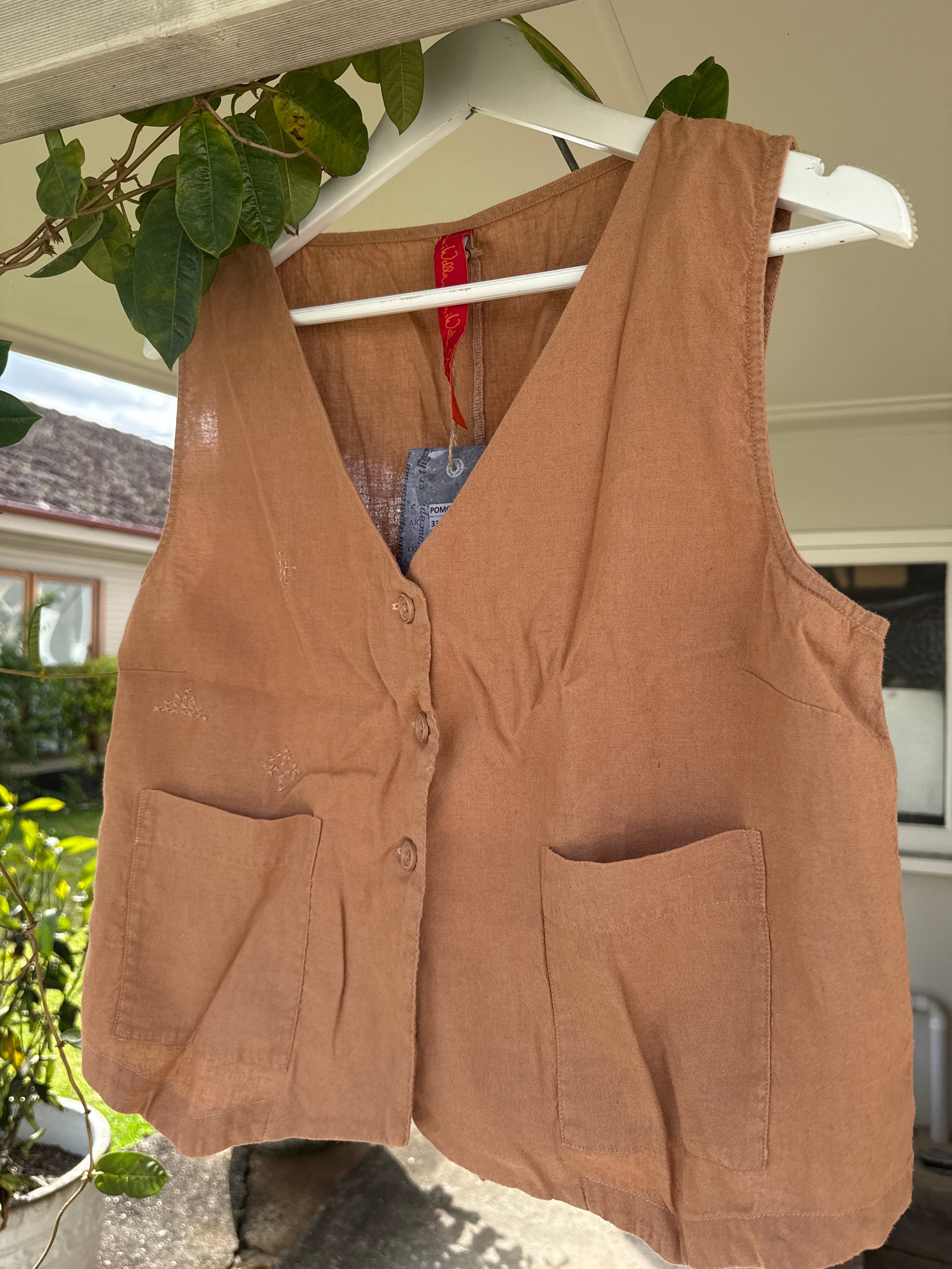 Ewa I walla Pomona Bee VEST ss26 - Stay Wild Collective
