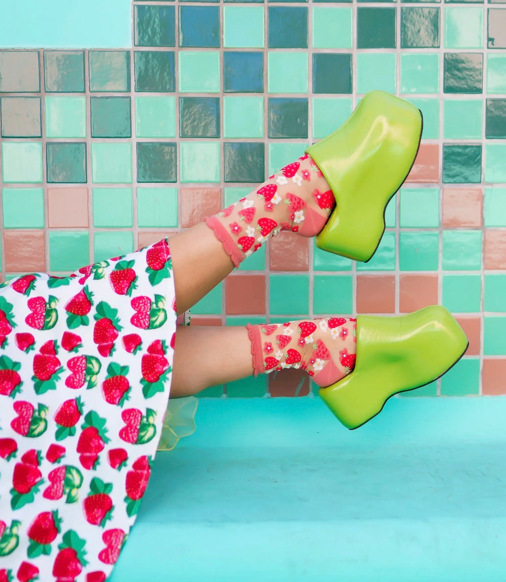 Strawberries daisy ruffle sheer crew socks