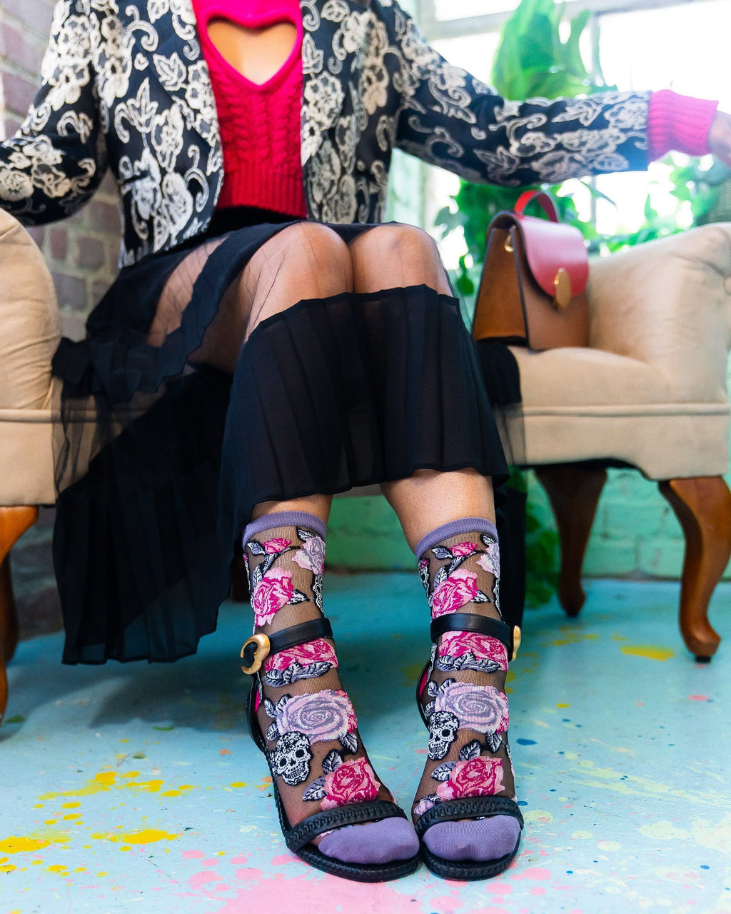 Skulls and roses black sheer crew socks