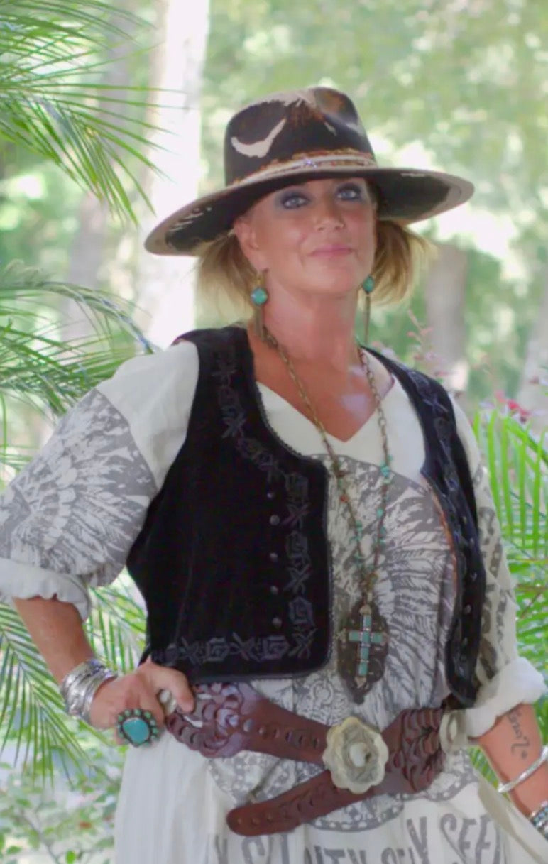 Jaded gypsy velvet reign vest