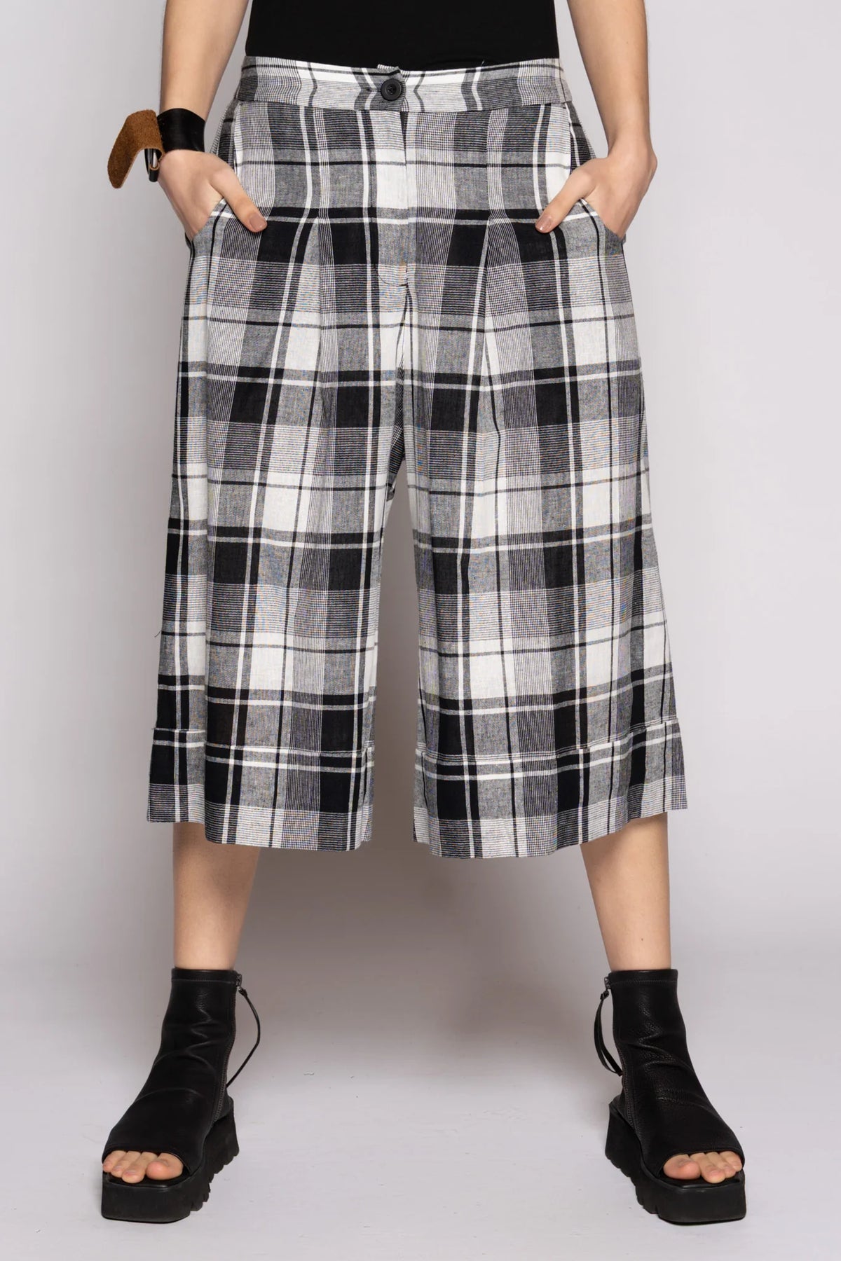 Dogstar Arya short black