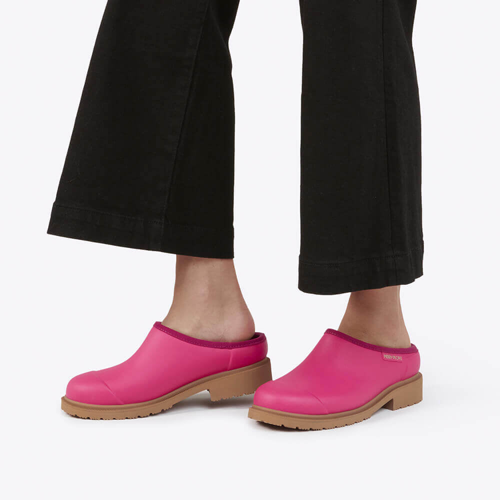 Merry people Billie clog fuchsia