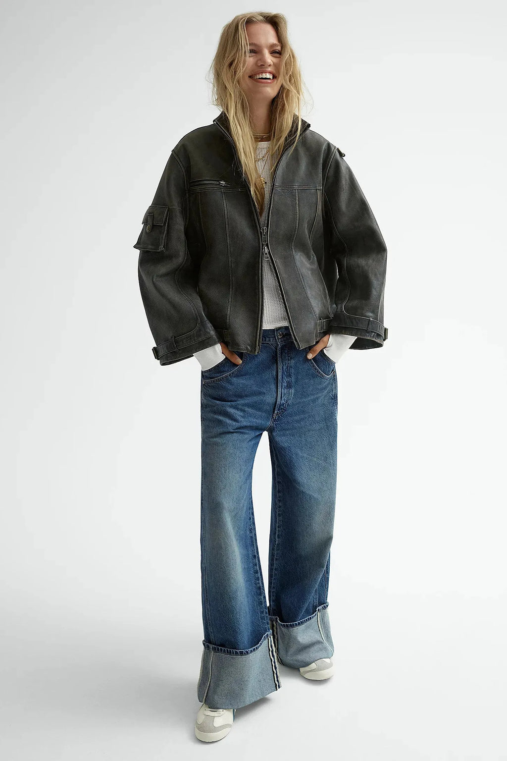 Free People | Final Countdown Cuffed Low-Rise Jeans - Zero Blue - Stay Wild Collective  