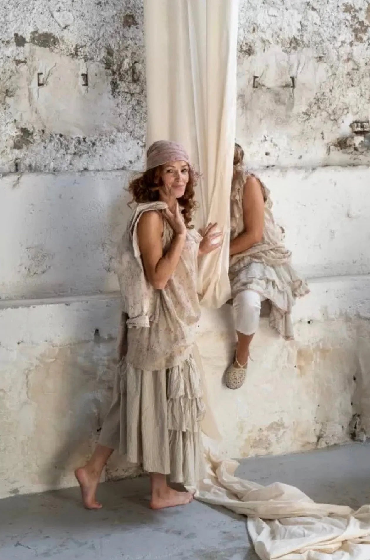 person wearing Skirt Framboise linen Les Ours rose - Stay Wild Collective  Skirt