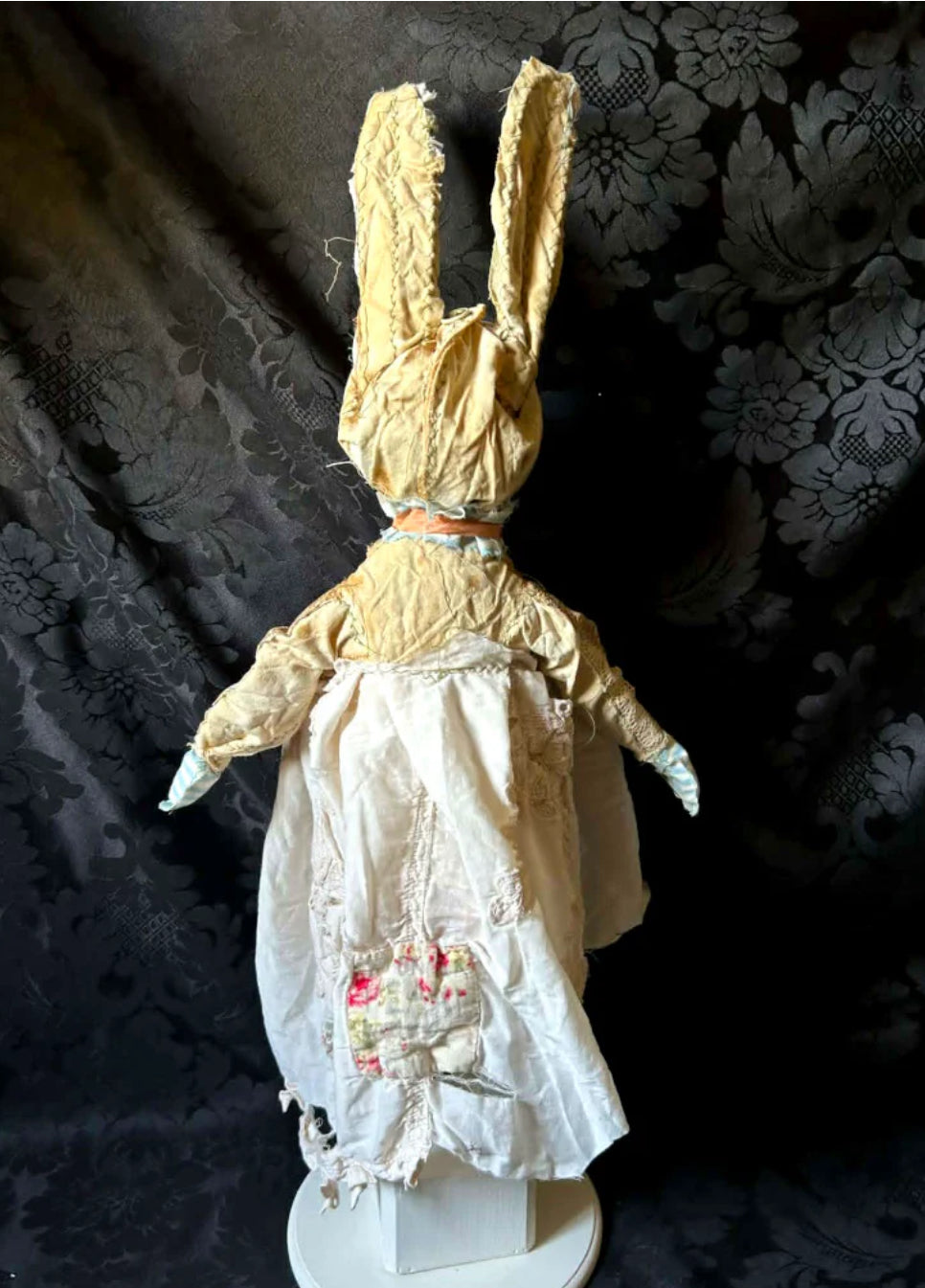  Hip hip decay DILUSKA Rabbit Sculpture - Stay Wild Collective  