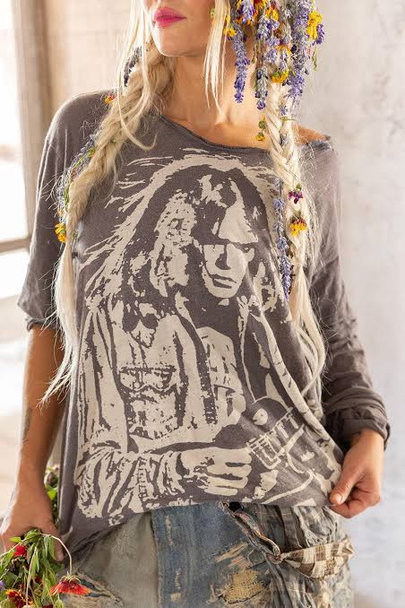 TOP 2003-OZZY-OS
Neil Young Viggo Tee